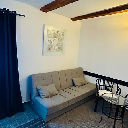 Dvur Stran & Wellness Maison d'hôtes 3*